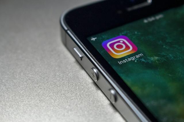 Instagram Luncurkan Mode Malam Hari untuk Remaja