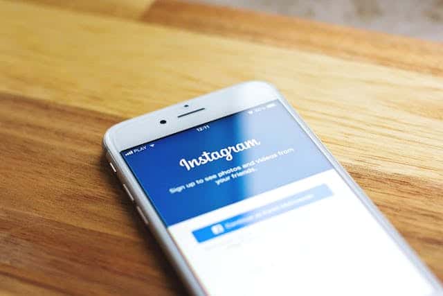 Instagram Bereksperimen dengan Fitur Direct Message