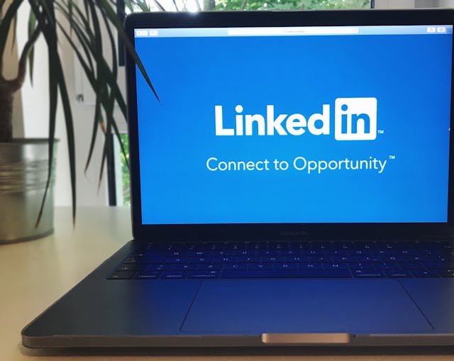 Linkedin Tambah Fitur AI untuk Pencari Kerja