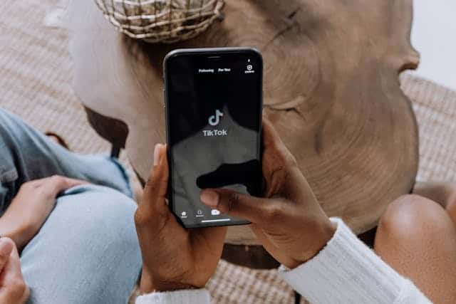 Tiktok Tambah Fitur Alt Text di Konten Foto