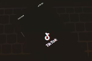 Tiktok Menambah Fitur Komentar dengan Polling dan Fitur Suara